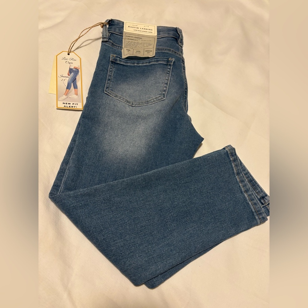 Women's Classic Blue Cropped Jeans